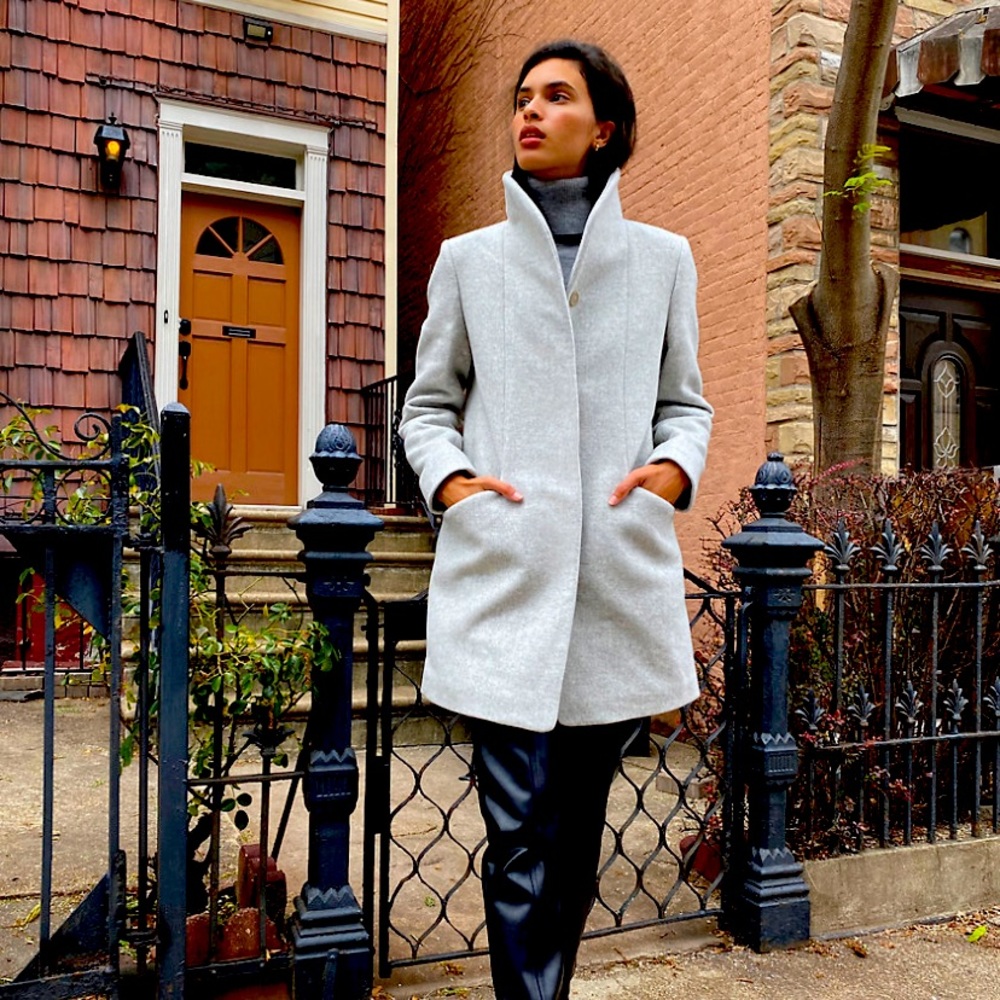 ARITZIA COCOON COAT MINT CONDITION